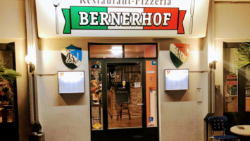Restaurant-Pizzeria-Bernerhof inside