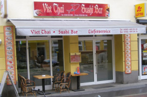Viet Thai Sushi inside