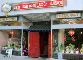 China Restaurant Canton Garden outside