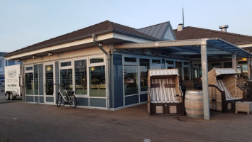 Pier 19 · Café · Ancora Marina Neustadt outside