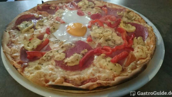 Pizzeria Falcone food