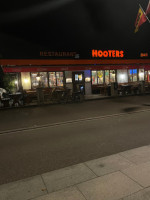 Hooters Interlaken GmbH food