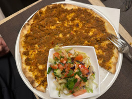 Le Blandonnet Pizzeria Pizza Et Kebab à L'emporter food