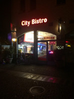 City Pizzeria outside