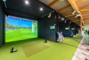 Golf Indoor Broye inside