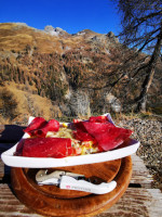 Cabane De La Tieche food