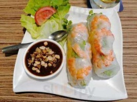 Schickeria Vietnam Wok Bistro food