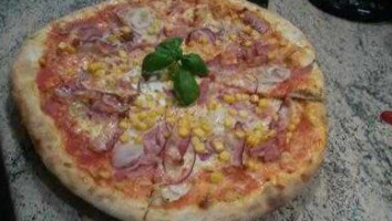 Pizzeria Adriatica food