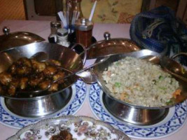 Sangam Wok Curry food