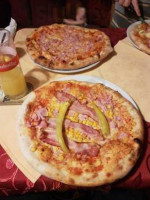 Pizzeria Borsolino food
