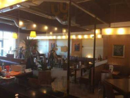 Oscar's Bistro & Cafe inside