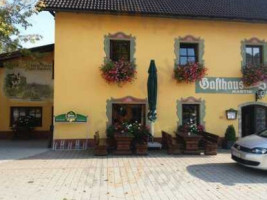 Gasthaus Zum Kleinen Semmering outside