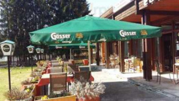 Konig's Kaffeehaus und Pasta Restaurant outside