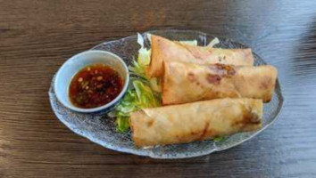 Meng's Thai Imbiss food