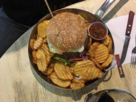 Le Burger Donau Plex food