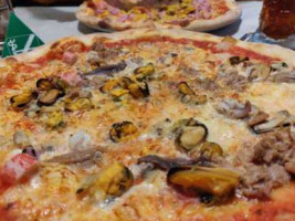 Pizzeria Napoli Sami food
