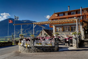 Hotel Restaurant Alpenrose outside