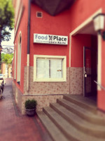 Food Place Bei Niko outside