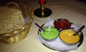 Restaurant Bombay Indische Spezialitäten food