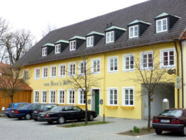Altstadthotel Schrobenhausen outside