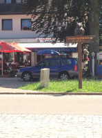 Pizzeria Castello outside
