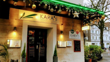 Restaurant Kara's outside