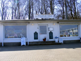 Strandcafé Utkiek Fischrestaurant Fam. Regina U. Michael Bartelt outside