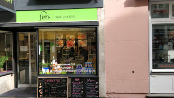 Jet's Wok food