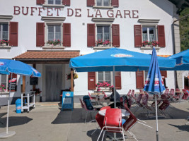 La Combe Buffet De La Gare outside