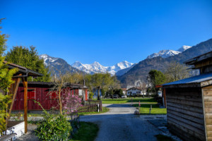 Jungfraucamp outside