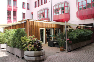 Hotel Taverne zum Kreuz outside