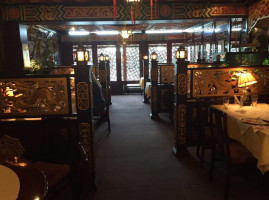 China Restaurant Goldener Buddha food