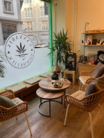 Smoking Grasshopper Cannabis Sommelier Cbd Coffeeshop Cbd Shop food