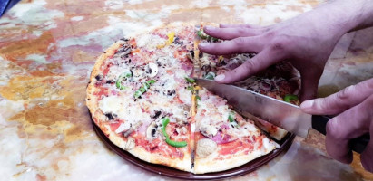 Pizza Heimservice la Toscana menu