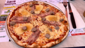 Peppe Pizza In Orv food