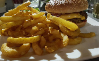 Eichhorns's Burger food