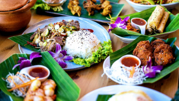 Ying’s Thai Kitchen food