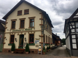 Gasthaus Zum Hirsch outside