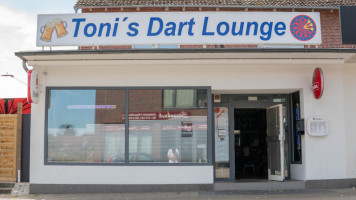 Toni's Dart Lounge outside