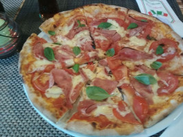 Pizzeria Il Fortuna food