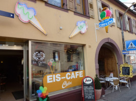 Eiscafe Chelini inside