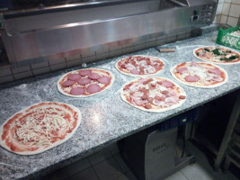 Pizzeria Ristorante La Caraffa food