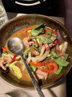 Yum - Thai Kitchen & Bar food