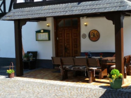 Gasthaus Schwenzer Inh. Günter Toni Auf Der Mauer inside