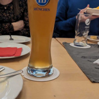 Münchner Hofbräu food