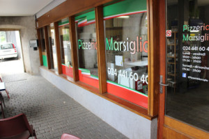 Pizzeria Marsiglia outside