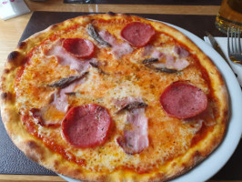 Restaurant-Pizzeria-Bernerhof food