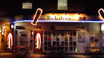 Baeckerboerse outside