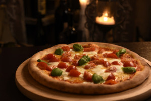 Castello Pizza-kurier food