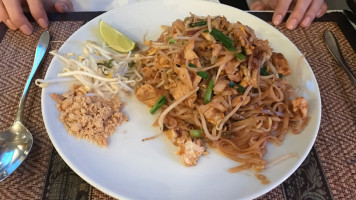 Benjarong Thai Cuisine food